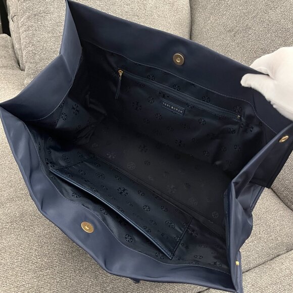 NWT TORY BURCH 136144 ELLA NYLON TOTE NAVY BLUE LARGE SHOULDER BAG - Picture 5 of 7